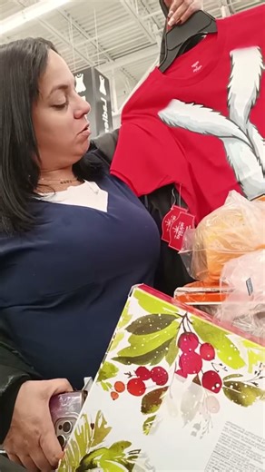 Last-Minute Christmas Chaos 🎄🛒 | Out & About With Teddy | Walmart, Mall & Christmas Lights LIVE