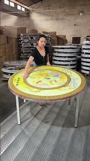 Beautiful Round Table Design with Artistic Detailing 🏺✨