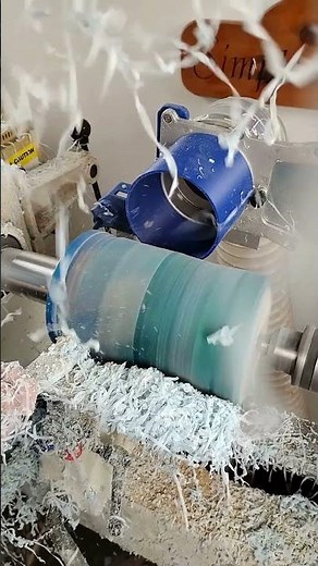 Woodturning Resin - Smooth Cuts from Negative Rake Carbide Cutters with Wide Tool Rest Support