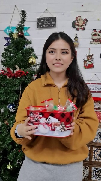 Putuo Decor Christmas Metal Bucket, 5-Piece Set - Galvanized Tin Party Buckets for Centerpiece Decoration, 9 in