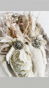 Omg I forgot to share pictures from our morning crafting 🥰 we were decoupaging with „Sarah wrap” Soooo love my new set of carrots! What do you think ? Will you be making one ? Share your pictures when you make one Thank you for joining me again without notice ❤️ If you missed that check here ⏩️⏩️ https://www.facebook.com/share/v/KNiW84AZDmBxHdb9/?mibextid=WC7FNe. for REPLAY | Just That Perfect Piece