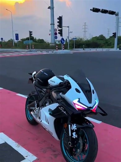 CFMOTO 675SR-R 🔥 | Powerful Performance & Innovative Design | Next Gen Sportbike 🏍️ #CFMOTO #675SR-R