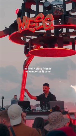 Close Friends on Instagram: "MISHELL / CLOSE FRIENDS / 22 НОЯБРЯ / SOHO За проходками пишите в direct! 🎫"