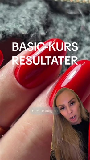 Negler i NORGESKLASSE 🇳🇴🏆 Dette er min kursdeltaker fra i dag 💪🏼 Tanita kjørte hele veien fra Trondheim til Tønsberg (!!) for individuelt kurs hos meg – og se på disse resultatene 🤯 Jeg blir seriøst helt satt ut 😍👏🏼 Null filing. Null edit. Kun riktig prepp, application og teknikk. 👏🏼👏🏼 Resultater som dette = høyere kvalitet = høyere priser 📈 JEG ER SÅ STOLT. I morgen skal vi lære dual forms-teknikk 🙂‍↕️❤️ @Tanita Lyng #gelnailsno #neglekurs #negledesigner #negleteknikker #nailtech