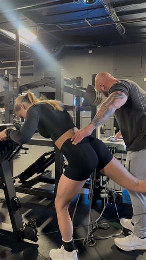 Sara Ketzel on Instagram: "glutes on the menu 🍑 save for your next booty day: - hip thrusts 4 sets 10-12reps - smith machine RDL 4 sets 10-12reps - reverse hack squat 4 sets 10-12reps - cable pull throughs 3 sets 12 reps - cable kickbacks 4 sets 10 reps each leg @neufitrfp machine for an extra pump with @atf_personaltraining supervision only 🤪⚡️"