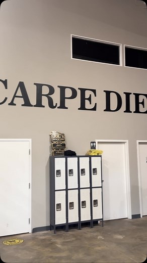 Wall graphic application #wallgraphic #decal #sign #signs #branding #vinylgraphic #vinylwrap 8 #graphicinstaller #graphics #largeformatprinting #mimakiusa #stickers #3m #3mwrap #digitalprinting #signmaker | Print & Sign Solutions