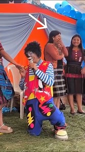 1.4M views · 12K reactions | Ella andaba en busca y la otra chica emocionada  #humor #videochistoso #chicas #virals | Rabanito y Tomatillo SHOW | Facebook