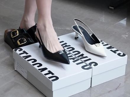 恰到好处的光线，让人宛若置身于梦幻的云端，营造出独特的氛围感 #美鞋分享 #好鞋推荐 #好穿又好搭 #美出高级感