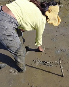 4.6K views · 88 reactions | Amazing Swamp Hunt! Giant Mud Crabs Exposed After Low Tide #SwampAdventure #CatchByHand #LowTideSurprise | Nit Lifestyle | Facebook