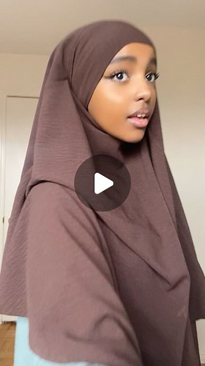 Khadija Omar on Instagram: "Where you are #hijabi #hijab #abaya #muslimah"