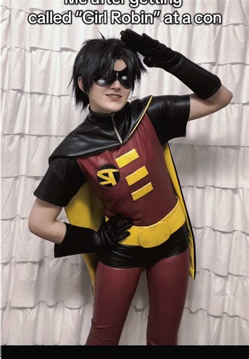 I don’t understand people who attach a gender to cosplays for no reason #dc #robin #timdrake #batman