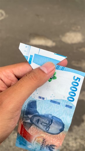 Koleksi Uang Indo on Instagram: "Hari ini di st lenteng agung error notes masih bisa di terima asal sesuai kriteria #uangkunoindonesia"