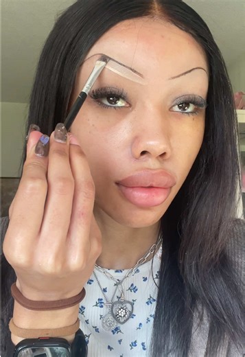 Mastering Thin Brow Makeup Techniques