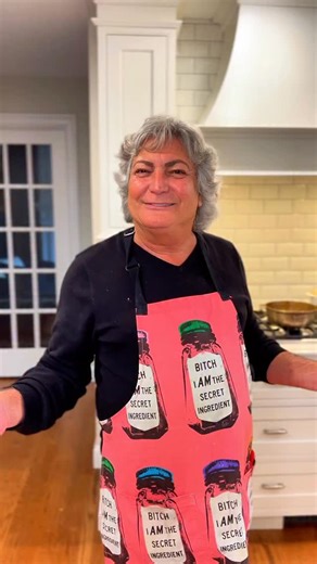 2.9K views · 22 reactions | Part 4: Papa Rellena: Garlic Gone Wild 龍 Papa’s making incisions, blessing the pan, and calling the dog a vacuum. It’s not cooking..it’s Cuban Papa science.  | Cuban Papa Cooks | Facebook