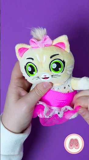 Watch out for Dinosaur Pilou! 🦖 Is she scary or super cute? 😂 #shorts | 44 Cats