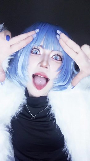 クラブ・トリリオンのNo.3: ミオの魅力