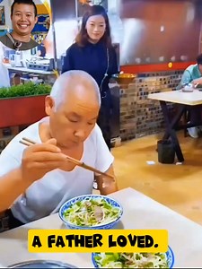 Incomparable father love. ❤️❤️❤️ #karen #parentlove | Cha Nuee Mulu
