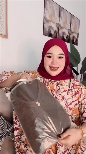 Stylish Blouse Inspirations for Plus Size Women