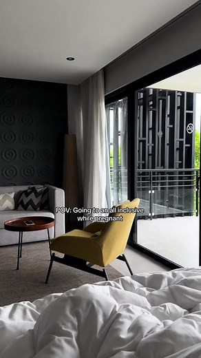 My husband understood the asignment 🥹🤣 #babymoon #pregnantlife #pregnanttok | Honeybleuu