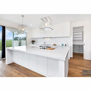 [Hot Item] Shaker Style Kitchen Cabinets Modern Lacquer White Cabinets