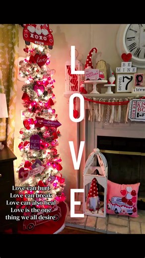Love ♥️ #valentinetree #desire #healing #decor