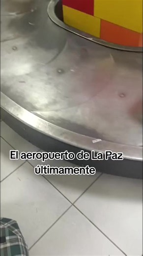 #bloqueos #bloqueoslapaz #sincomida #flyp #viral El aeropuerto estos días por los bloqueos