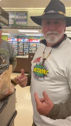 Turtleman and Swampman are getting ready for a crawfish boil . #Turtles #tennesseelife #food #liveaction #LiveActionMovie #viralpost #RV #cooking #mountains #thebear #camplife #traveltips #animals #outdoorliving #TravelTips #dinner #turtles #viral #outdoors #fypシ゚viralシ #fyp | Call of The Wildman - Turtleman