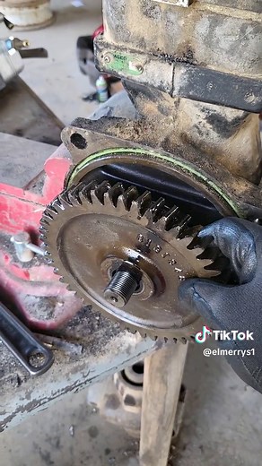 air compresor replacement #mp8 #mack #trailer #truck #mechanic #elmerrys #compressor #remplacement #aircompressor #parati #diesel #maintenance