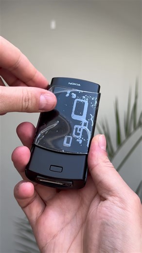 📱 Nokia N72 – a retro classic with stylish design and a solid camera for its time. One of those phones you simply can’t forget. #nokia #n72 #retrophone #vintagephone #oldschooltech #symbian #nostalgia #2000sphone #unboxing #techthrowback #classicnokia #retrotech #phonereview #mobilelegend #phonelovers