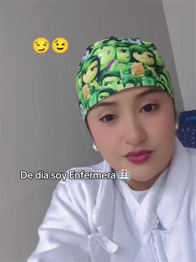 Enfermera de Día y Ladrona de Noche: Un Humor Inusual