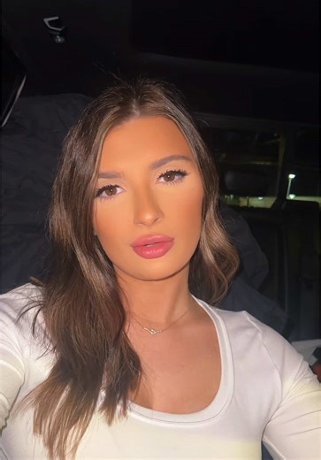 Sadie Sewell (@sadiesewelll)’s videos with She Won't Be Lonely Long - Clay Walker