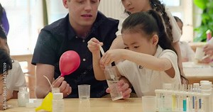 Children having science class in kindergarten classroom,4K