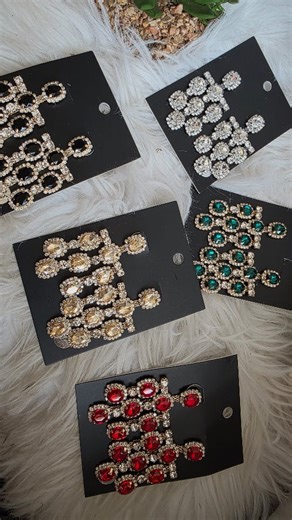 🌼 𝙄𝙩𝙚𝙢: Rhinestone Earrings 🌼 𝙈𝙤𝙧𝙚 @beautyparadisebyresh 🌼 𝙋𝙧𝙞𝙘𝙚: 𝙆𝙨𝙝. 1199 🌼 𝙊𝙧𝙙𝙚𝙧: 𝙄𝙣𝙗𝙤𝙭 𝙤𝙧 𝙒𝙖𝙩𝙨𝙖𝙥𝙥 0723509943 #beautyparadisebyresh | Beauty Paradise by Resh