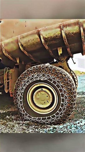 Komatsu 930E in action 🚜👇#komatsu#construction#heavyequipment