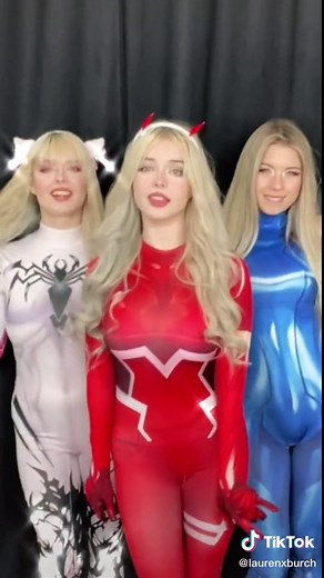 Your favourite trio @julia.burch @dessyyc #gloomegirl #egirls