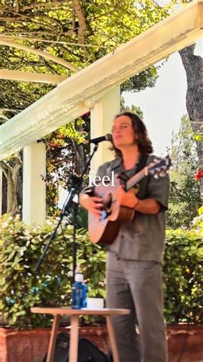 “Wouldn’t you love me?” LIVE #folkpop #livemusic #originalsong