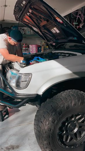 Moises Hernandez on Instagram: "Maintenance is key. Shoutout to @jdm_wheelin for helping me keep this old girl purring 🤘🏽 @toyotausa @toyotalatino Front bumper: @truenorthfabrications Rear Bumper: @4x4labs Skid plates: @4xinnovations Rack system: @alucab_official Switch panel bracket @m.m.innovations Onboard air bracket: @4Locked_offroad Twin Compressor: @arb4x4usa Differential Skid Plate, Modular fuse panel / Bezel phone mount / Washer Fluid Relocation / Cargo Light Kit : @scarab.offroad Bump