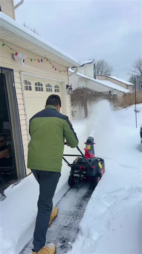 Ultimate 21-Inch Gas Snow Blower for Fast Snow Clearing