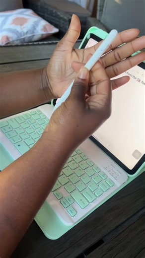 It works so good! This ipad case with keyboard is just what you need! And for the price, you cant