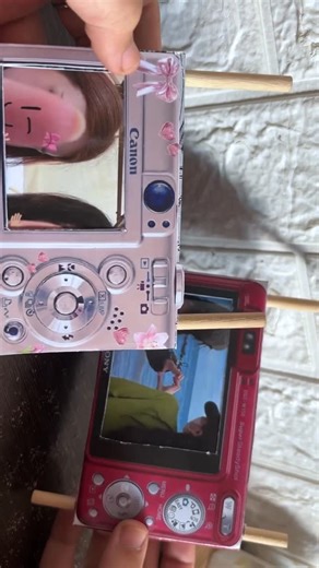 Gifting ~Art ~Craft | Mixed Media Artist on Instagram: "📸🎞️ Full slow tutorial uploaded on YouTube , link in bio 🥰🤍🫣 Thankyou so muchh for all your love 🥰 on my previous reel . . . . . . . . . . . Digital camera photo album , photo box , memory box camera , diy crafts , best gift ideas . #digital camera #bff #handmadegift #love #couplephotos #cutememories😍❤✌"