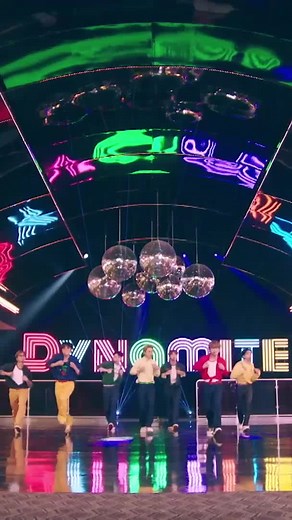 @bts_official_bighit ends #BTSWEEK with a performance of their hit #Dynamite 🧨