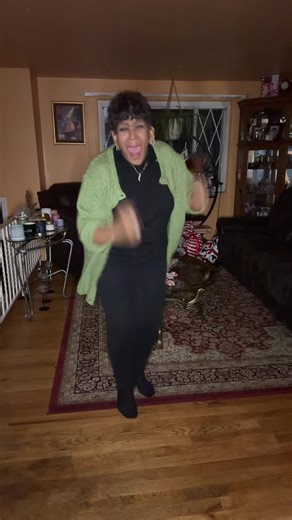 Chi Chi Long Dance Queen Showcase