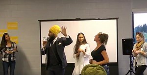 Racist heckler storms NDP leadership hopeful Jagmeet Singh's event | News