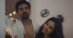 ‘Comedy Couple’ review: Shweta Basu Prasad and Saqib Saleem share the stage but fall apart beyond it