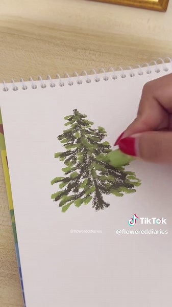 How to Draw a Christmas Tree with Oil Pastels