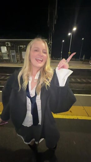 🪩🍒🧸 (@cocainesidebooobb)’s videos with original sound - HARRY AND ONE DIRECTION ❤️