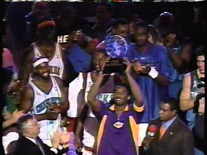 Kobe Bryant Booed at 2002 All-Star Game MVP Presentation