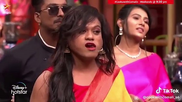 Pugazh's Hilarious Lady Getup in Cook with Comali