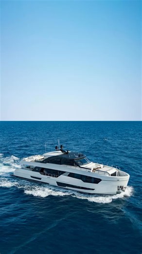 The Ocean Alexander 30R is a masterpiece of balance — where striking design meets unmatched comfort. Expansive windows flood the interiors with light, while open layouts create a seamless flow between indoor and outdoor living. Every element, from the refined materials to the powerful performance, reflects Ocean Alexander’s dedication to craftsmanship. The 30R is more than a yacht — it’s a statement of modern luxury on the water. #oceanalexander #yachtworld #yachtdesign #boatlovers #yachtexperie