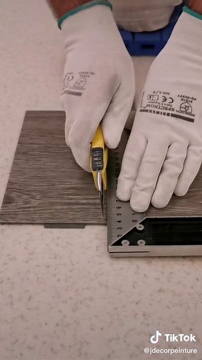 Comment Couper une Lame PVC Proprement